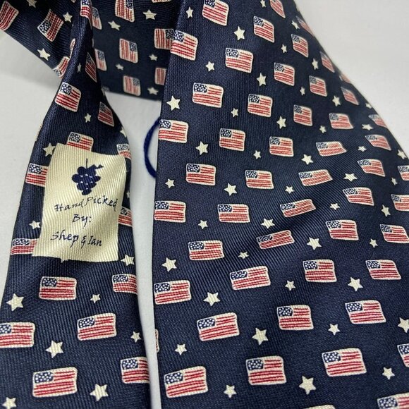 Vineyard Vines Men's Navy USA Flag Silk Neck Tie - NWT - Picture 4 of 4